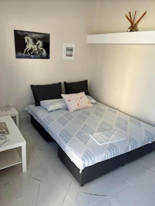 Chris Apartment With Loft Preveza Bagian luar foto